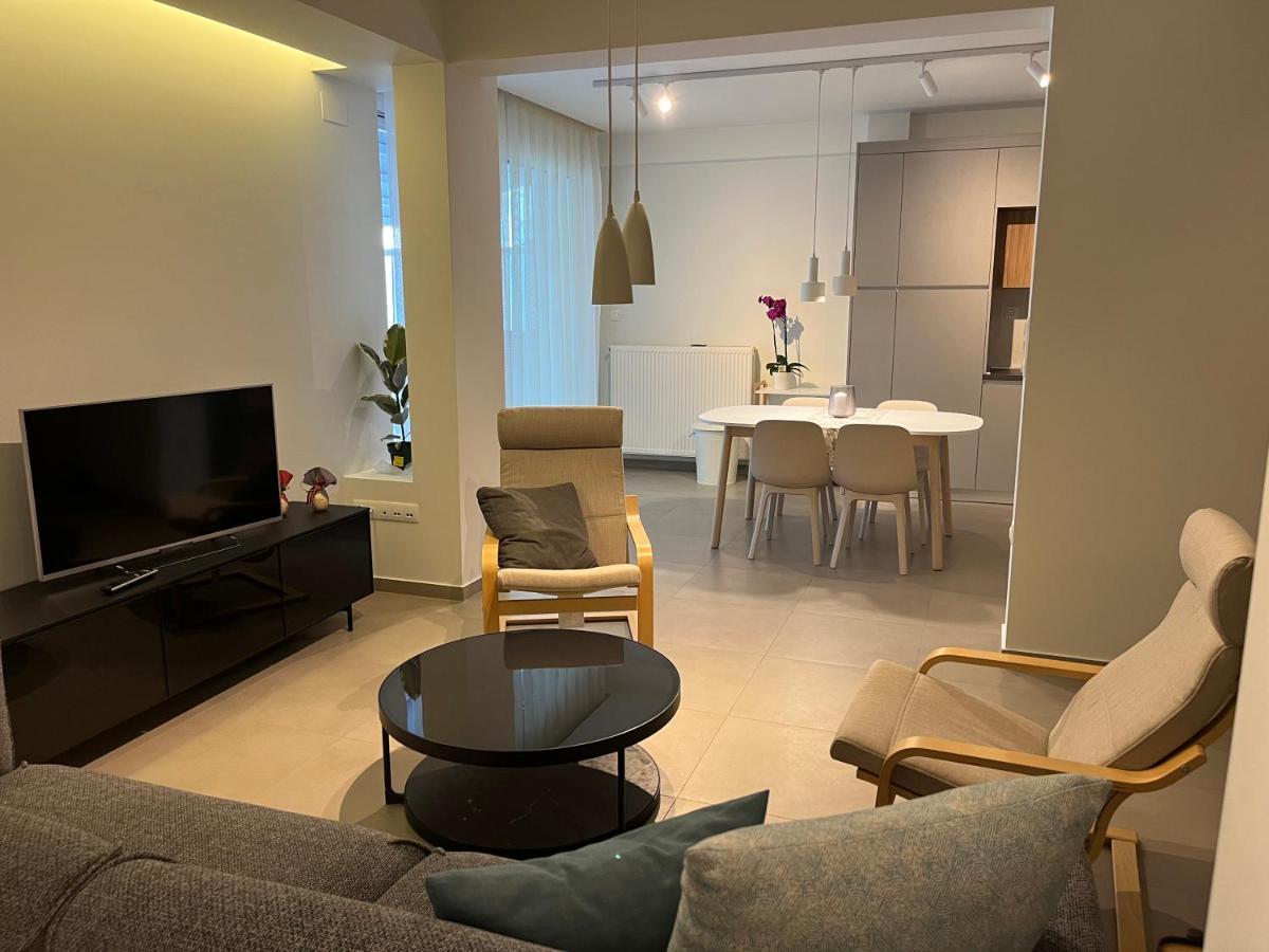 Fofi'S City Center Apartment カヴァラ エクステリア 写真
