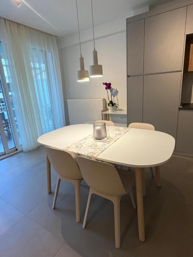 Fofi'S City Center Apartment カヴァラ エクステリア 写真